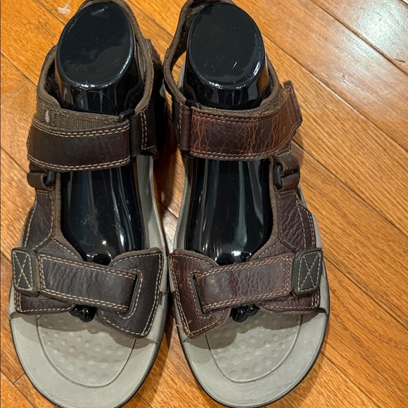 Clarks Dark Brown Leather Men's Sandals - Picture 4 of 8
